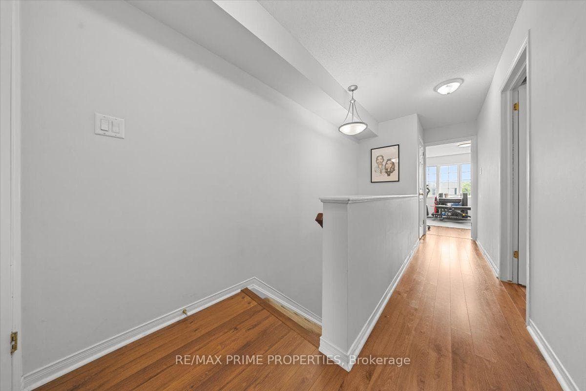793 Longfields Drive photo 27