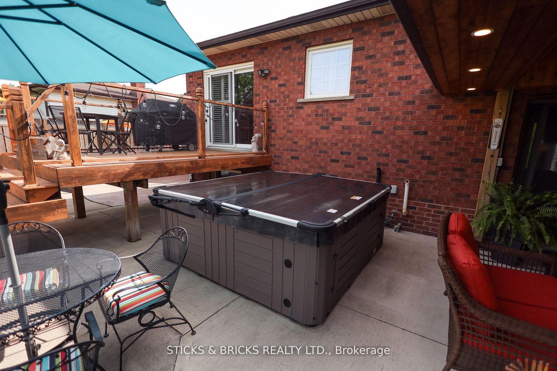 8238 Lexington Court photo 31