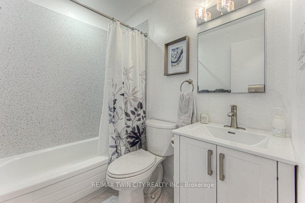 4 pc Bathroom