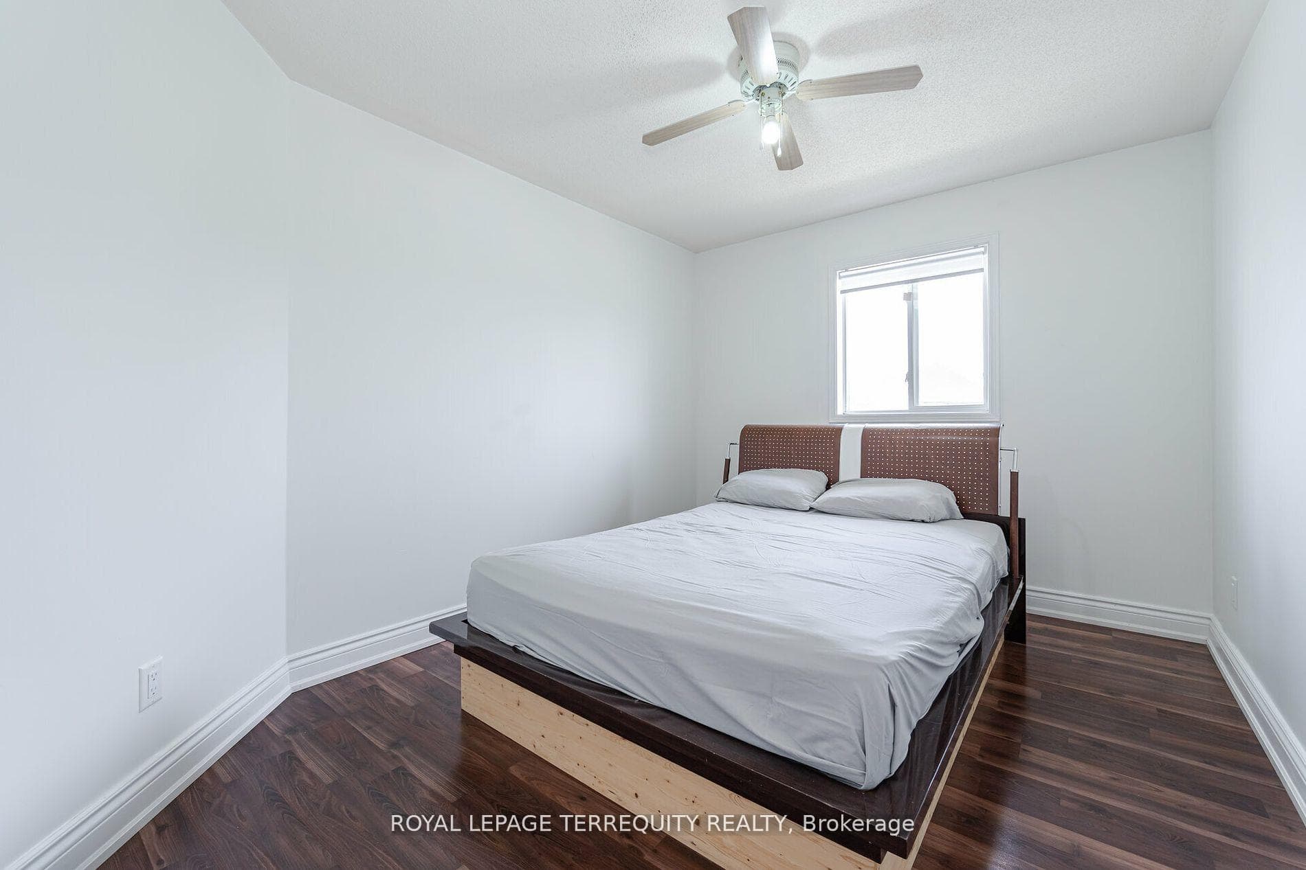 237 Solway Avenue photo 16