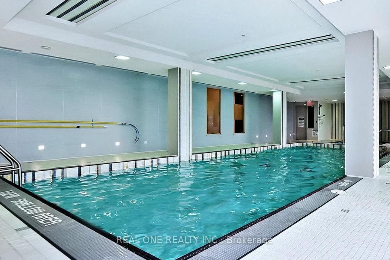 7167 Yonge Street Unit 819 photo 29