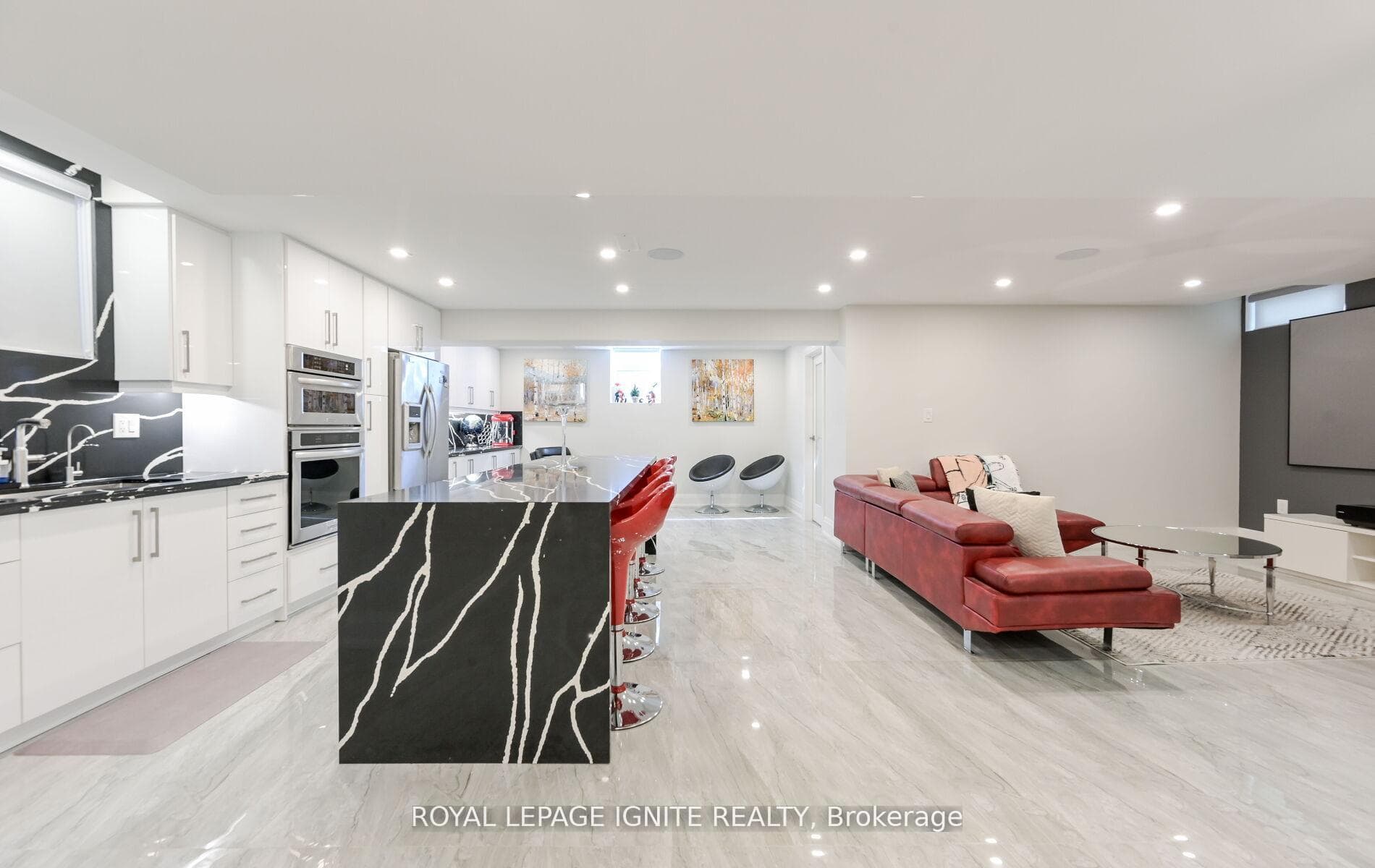 24 Christensen Avenue photo 41