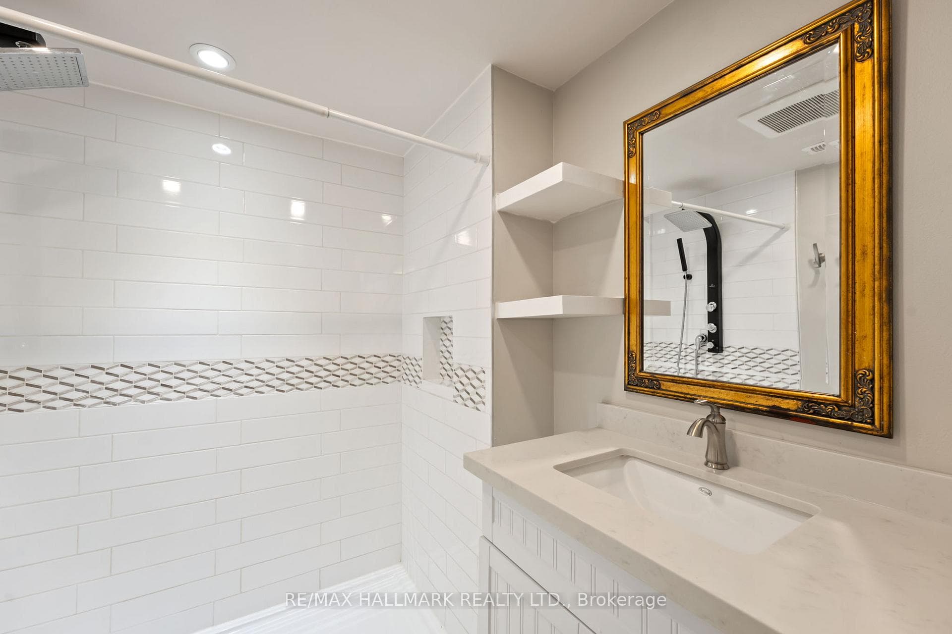 21 King High Avenue photo 25