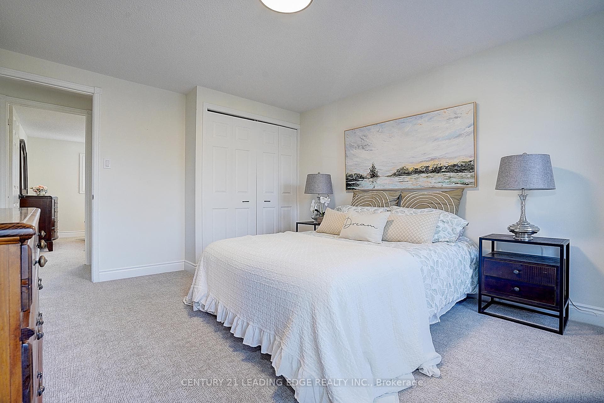 19 MEYER Circle photo 32