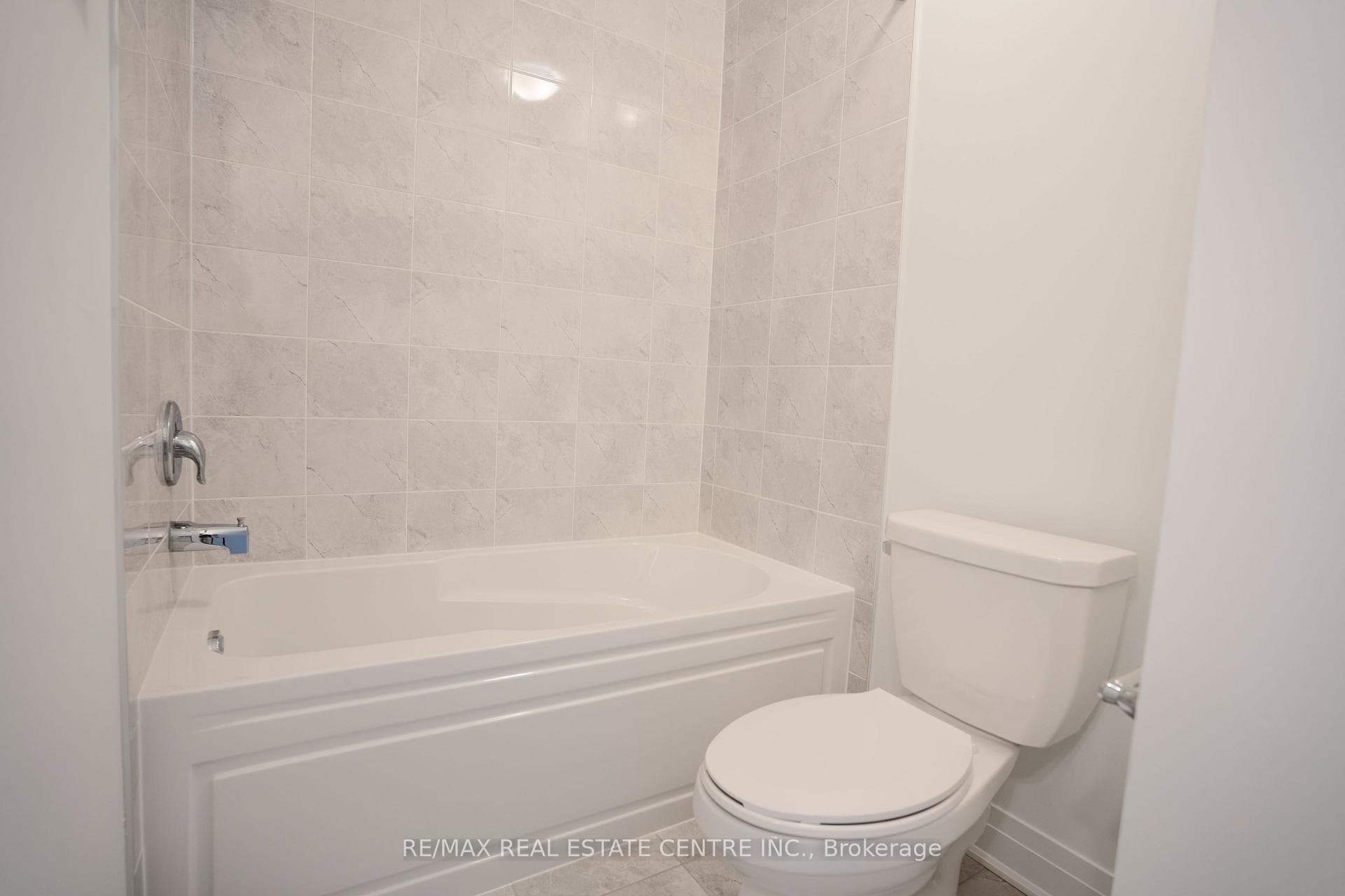 4031 Saida Street photo 29