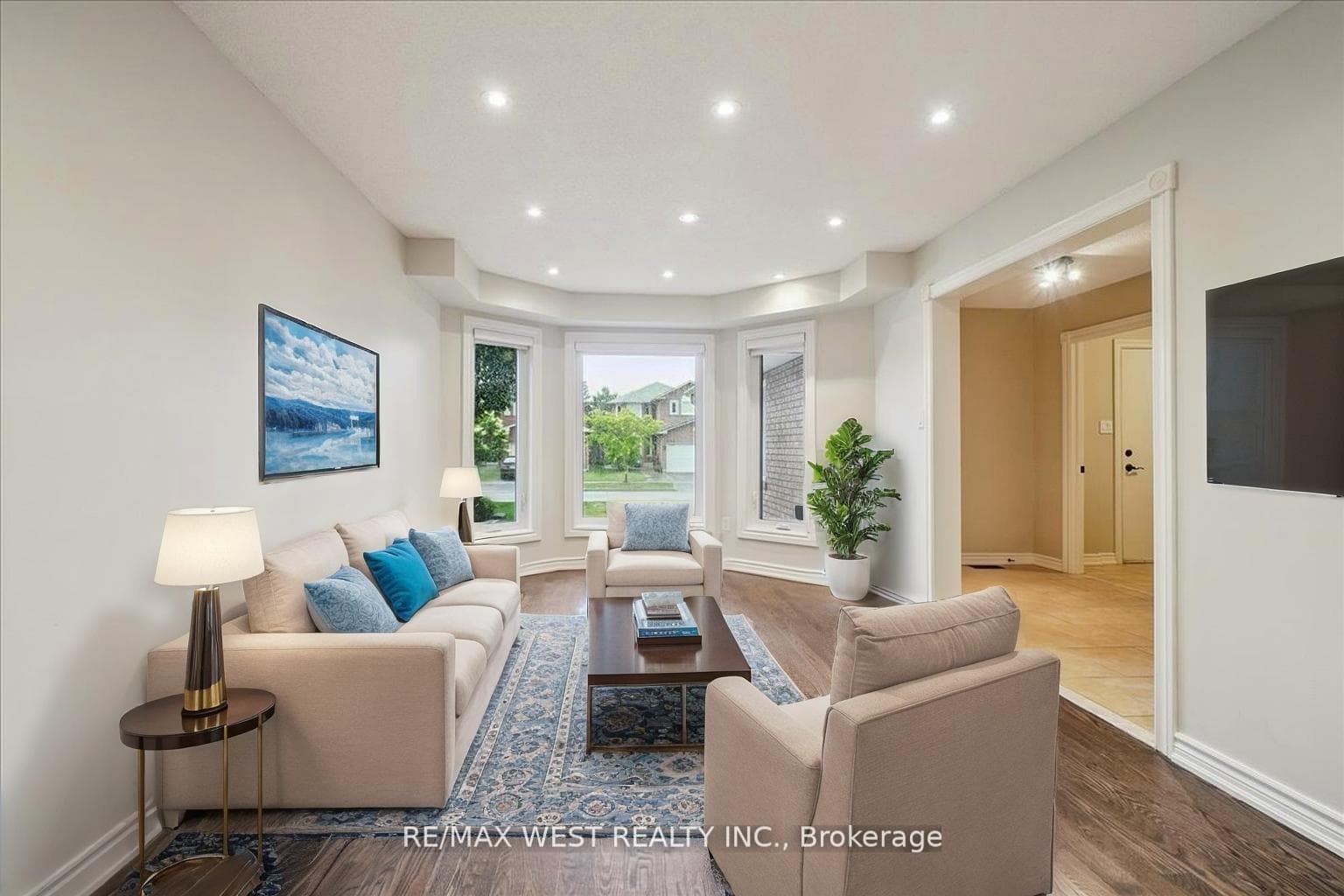 3354 Nutcracker Drive photo 2