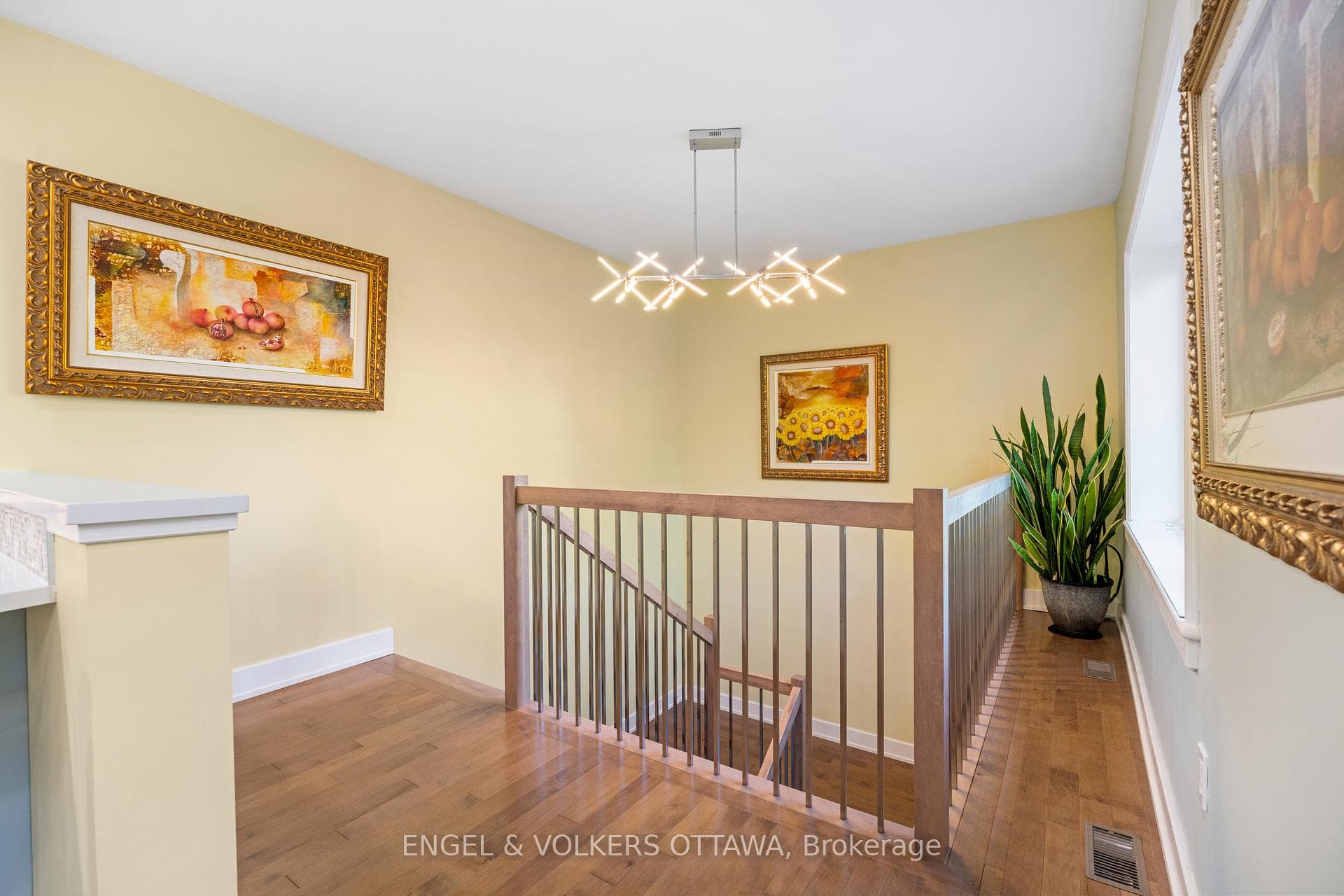 1562 Lakeshore Drive photo 32