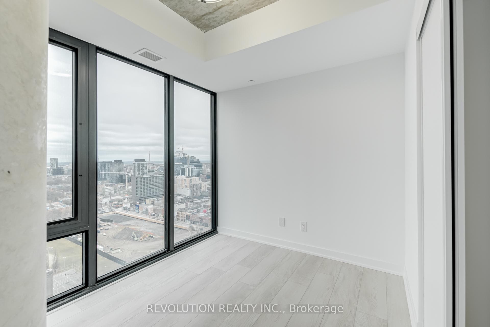47 Mutual Street Unit 2605 photo 19