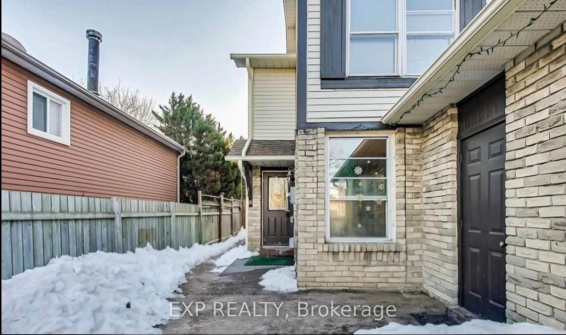 1266 Northmount Street photo 1