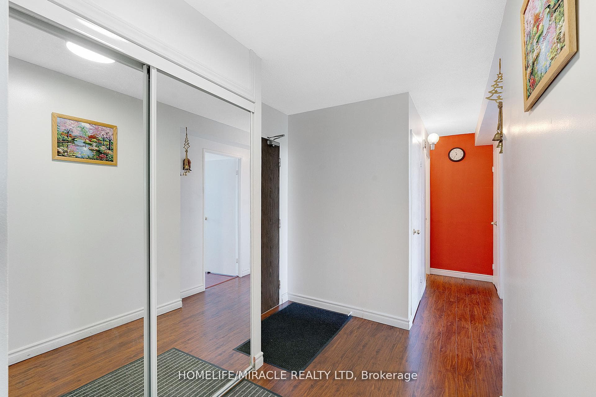 15 Kensington Road Unit 907 photo 8