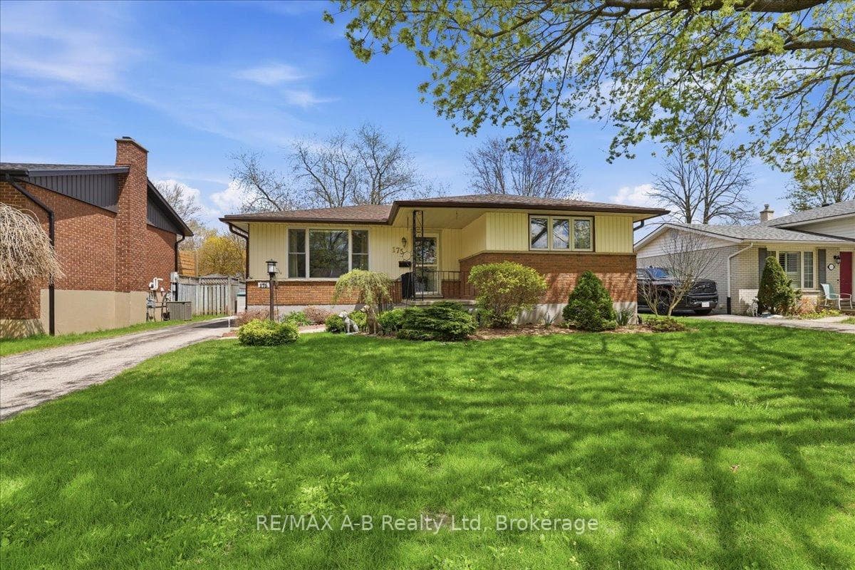 175 Mowat Street photo 2