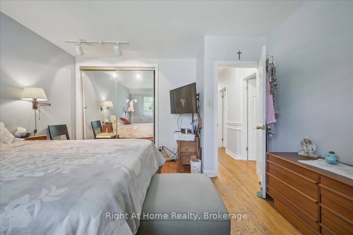 357 Seaton Drive photo 20