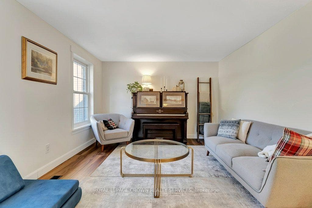 118 Peachtree Crescent photo 5