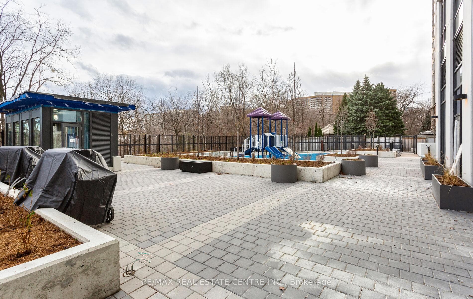 204 Burnhamthorpe Road Unit 1307E photo 37