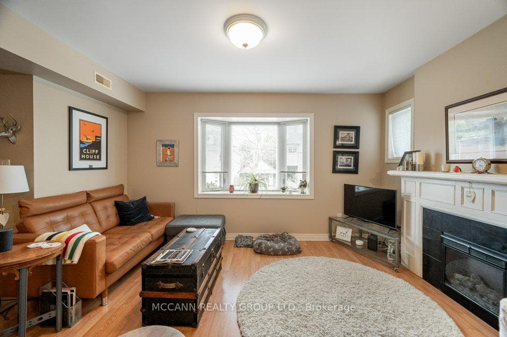 Upper Suite