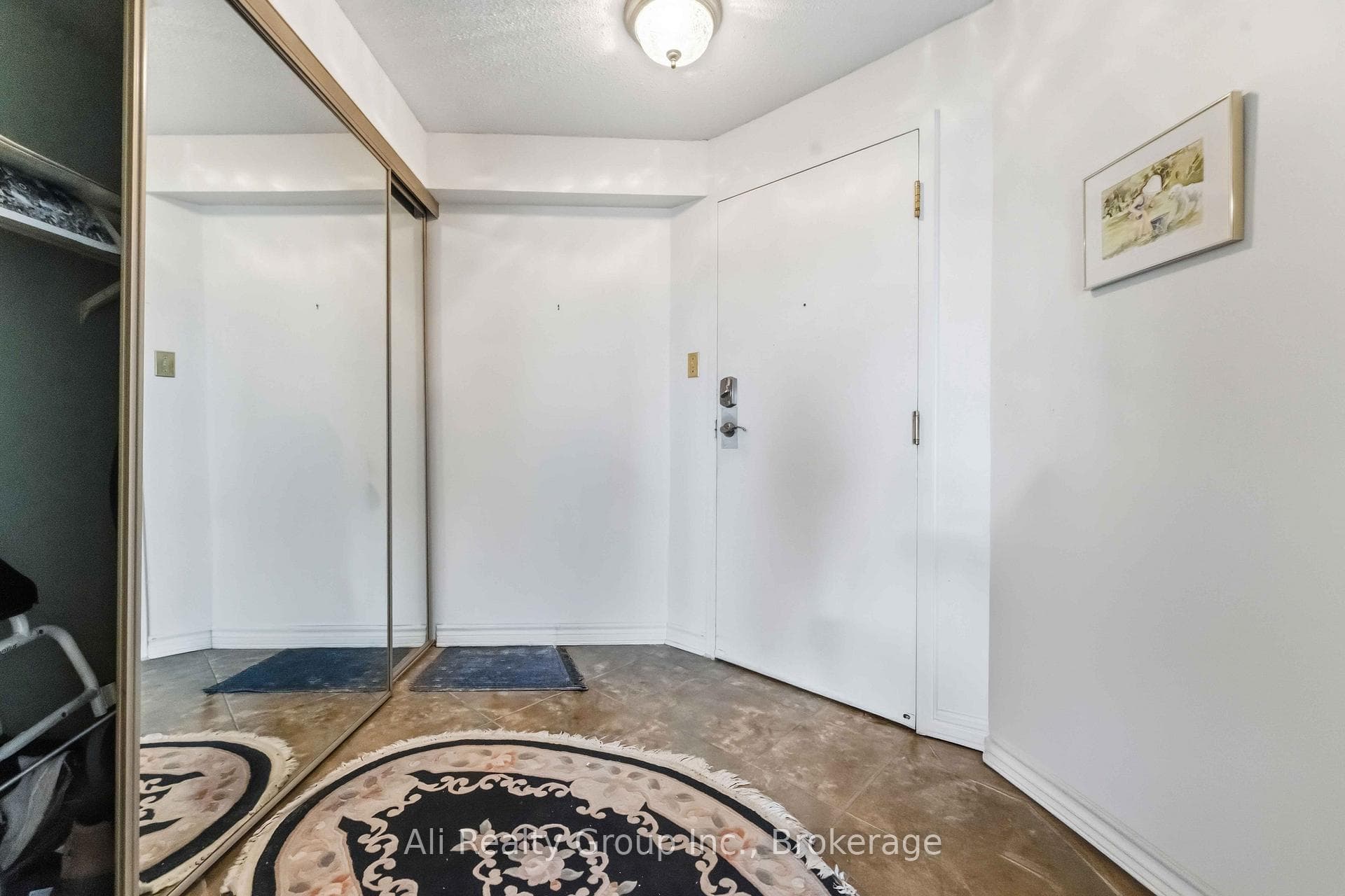 1705 Playfair Drive Unit 610 photo 4