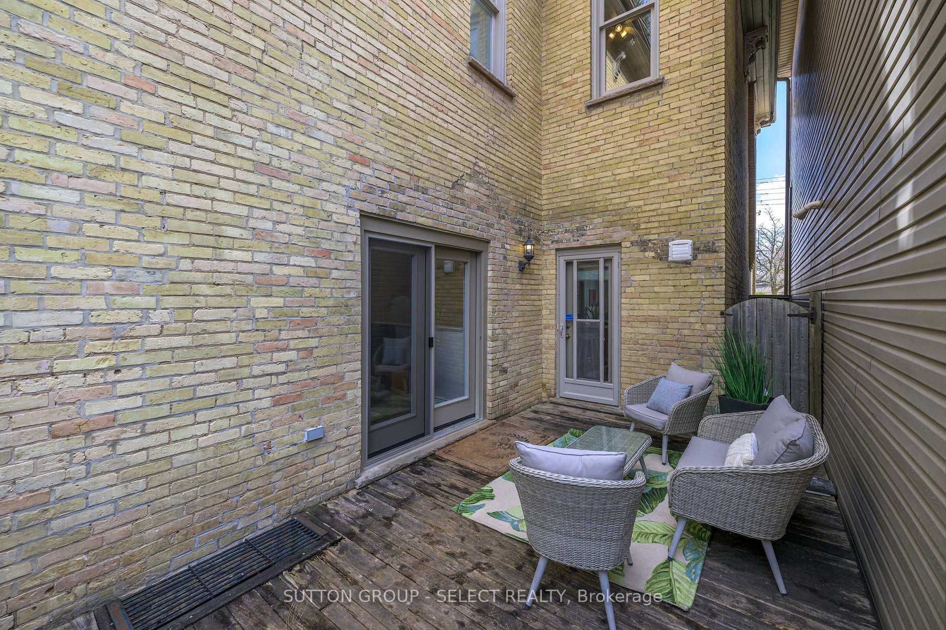 609 Colborne Street Unit 3 photo 39