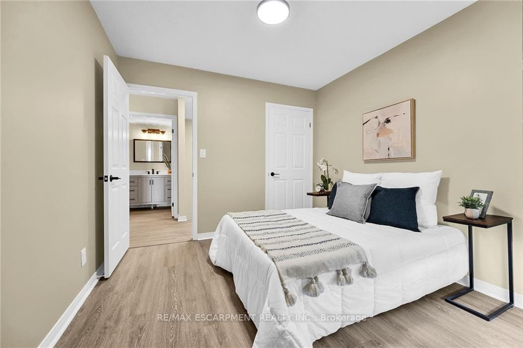 912 Rymal Road Unit 15 photo 22