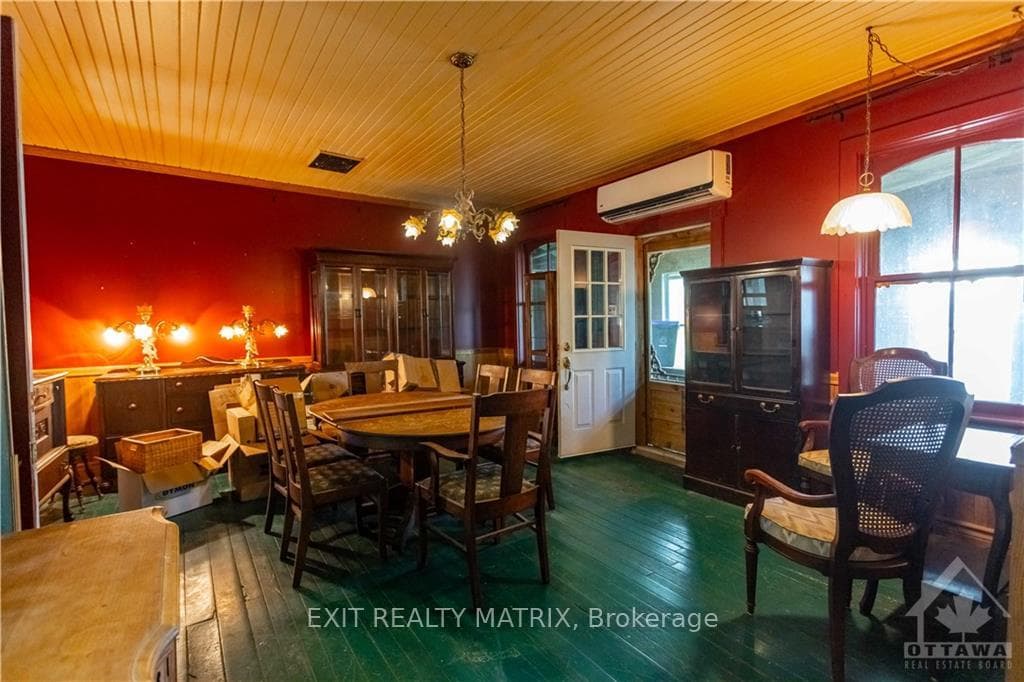 776 HAMILTON Road photo 11