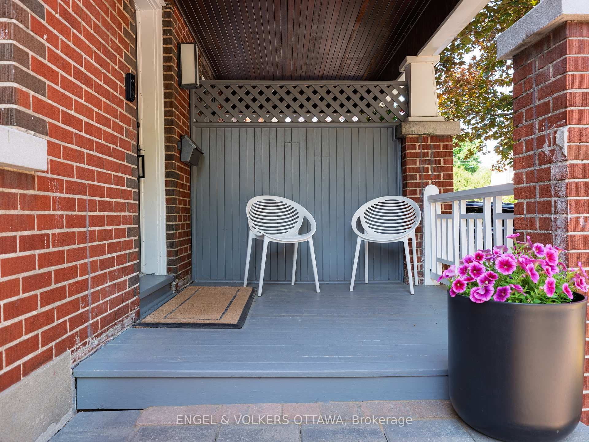174 Hickory Street photo 5