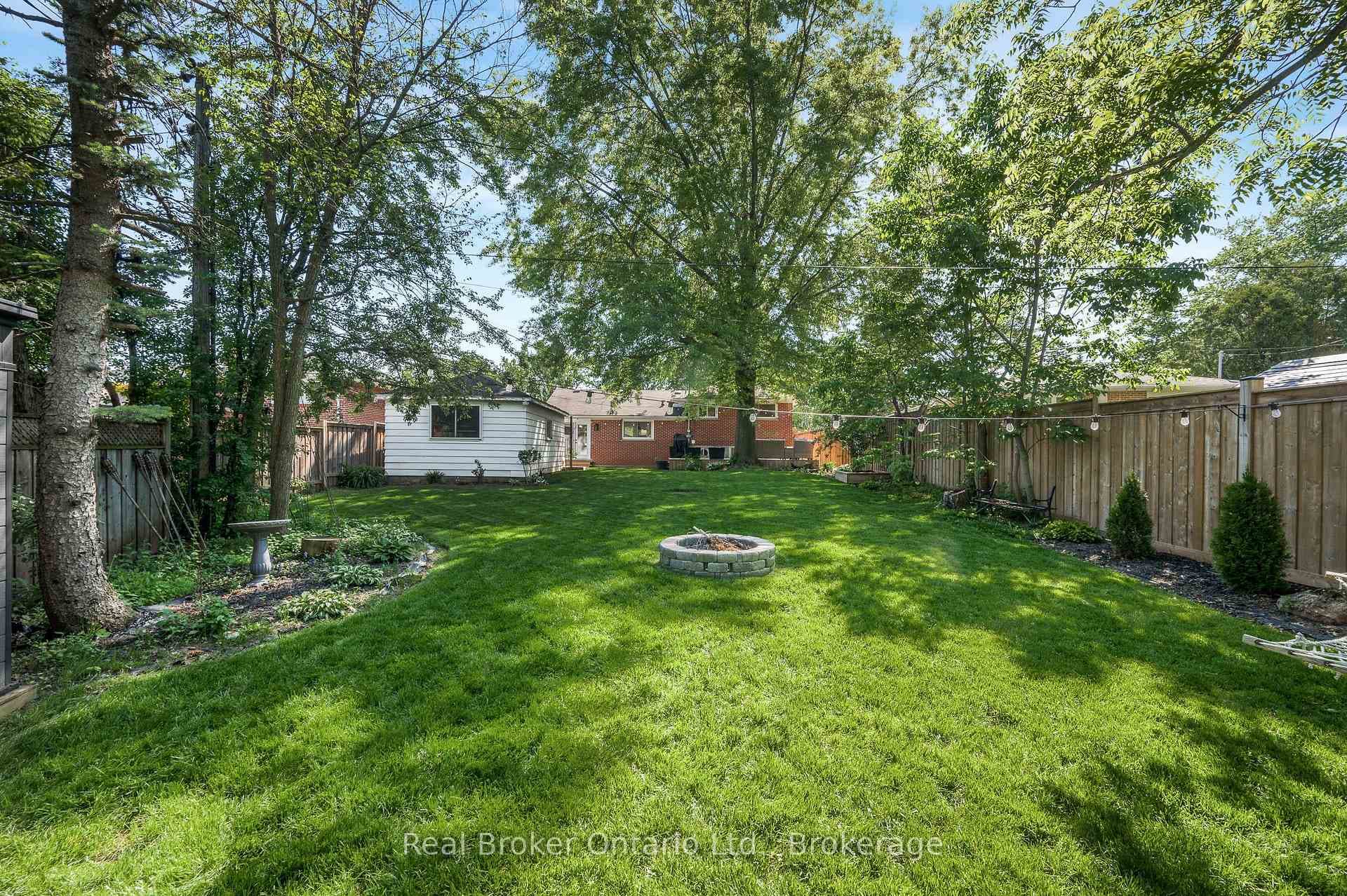 377 Duncombe Drive photo 34
