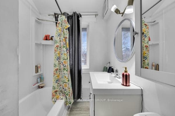 69 Blackburn Avenue photo 29