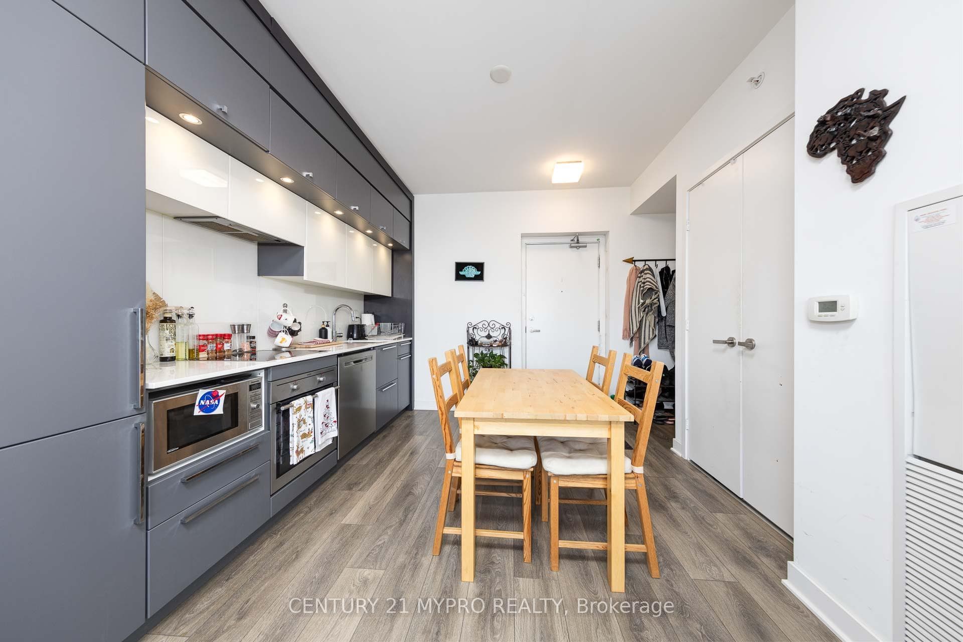 15 Grenville Street Unit 4906 photo 5