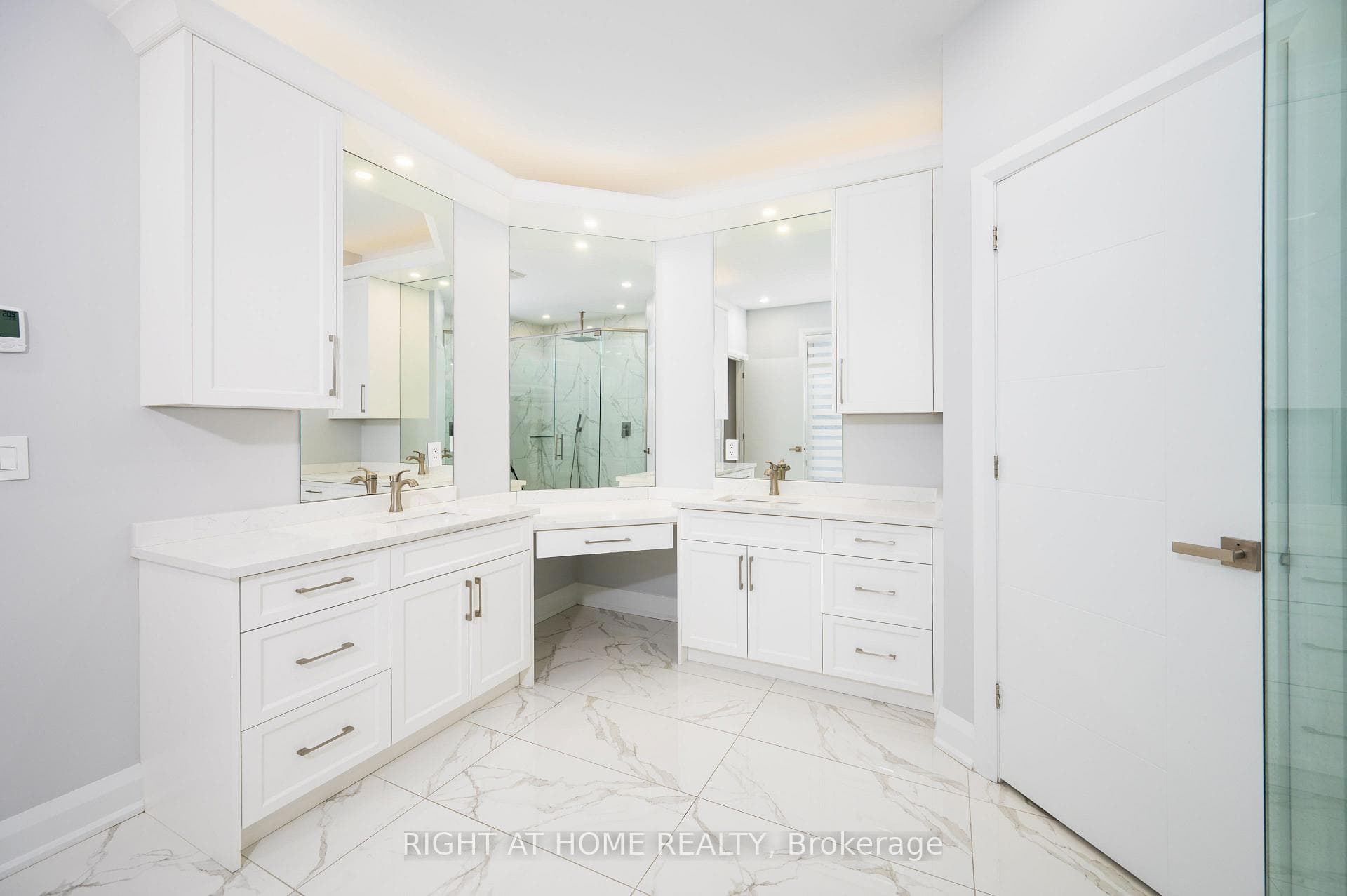 548 Shoreway Drive photo 28