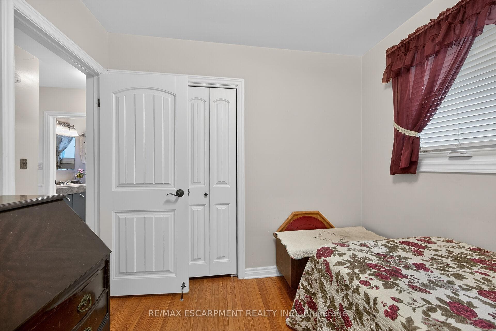 814 CEDAR Street photo 23