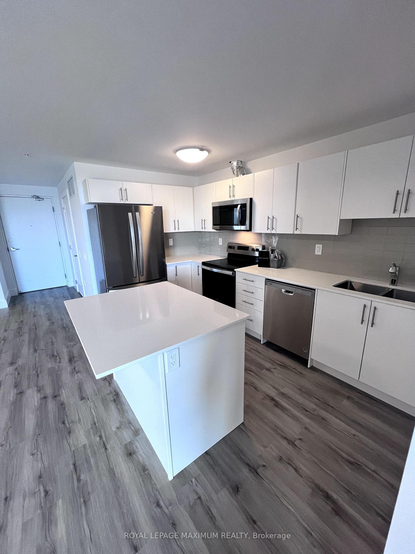 Large Breakfast Bar