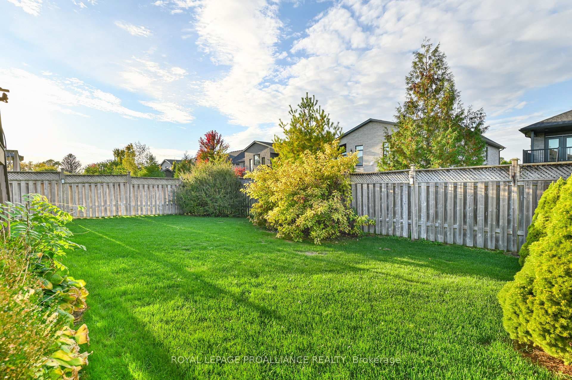 18 Fox Den Drive photo 42
