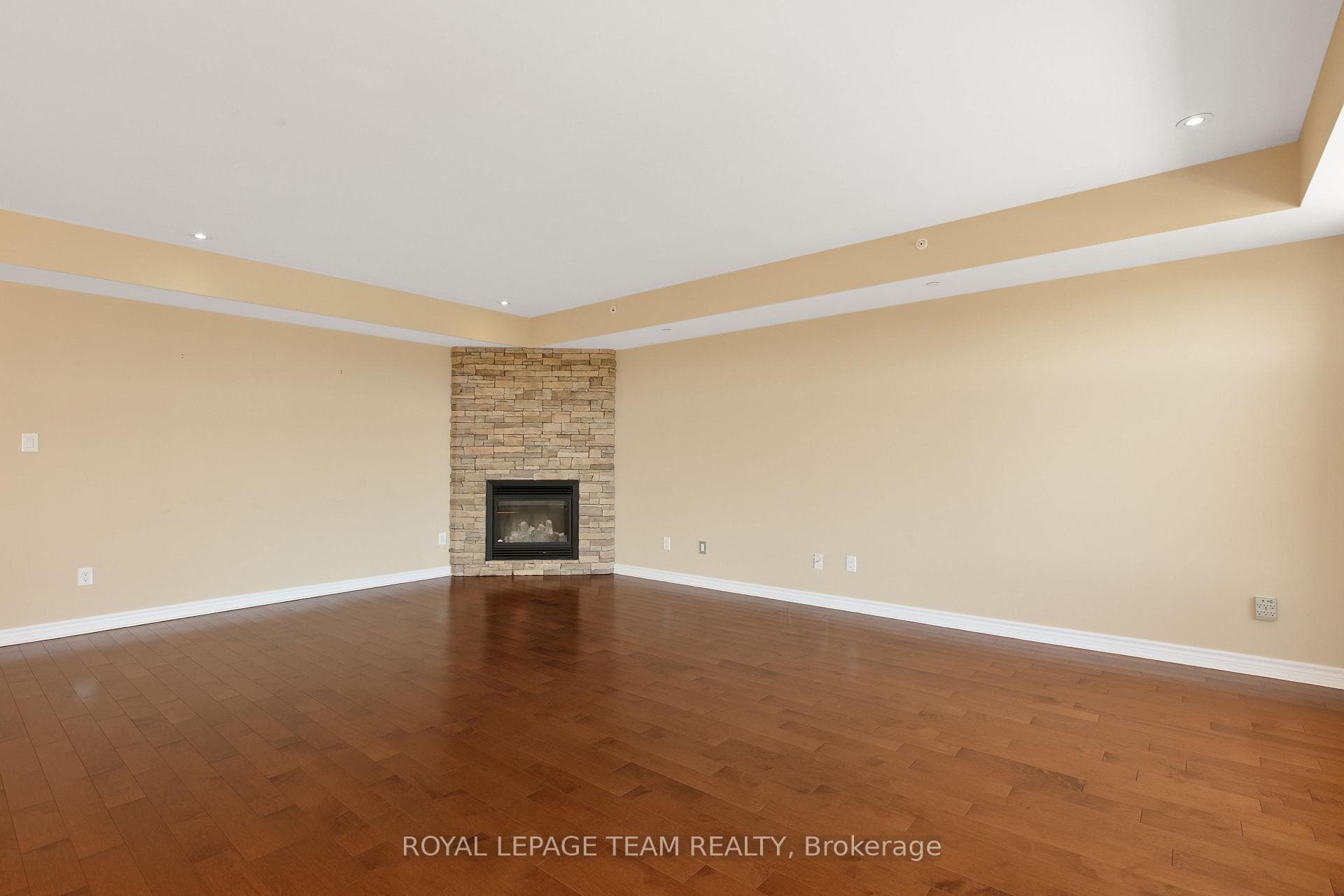 659 Sue Holloway Drive Unit 401 photo 14