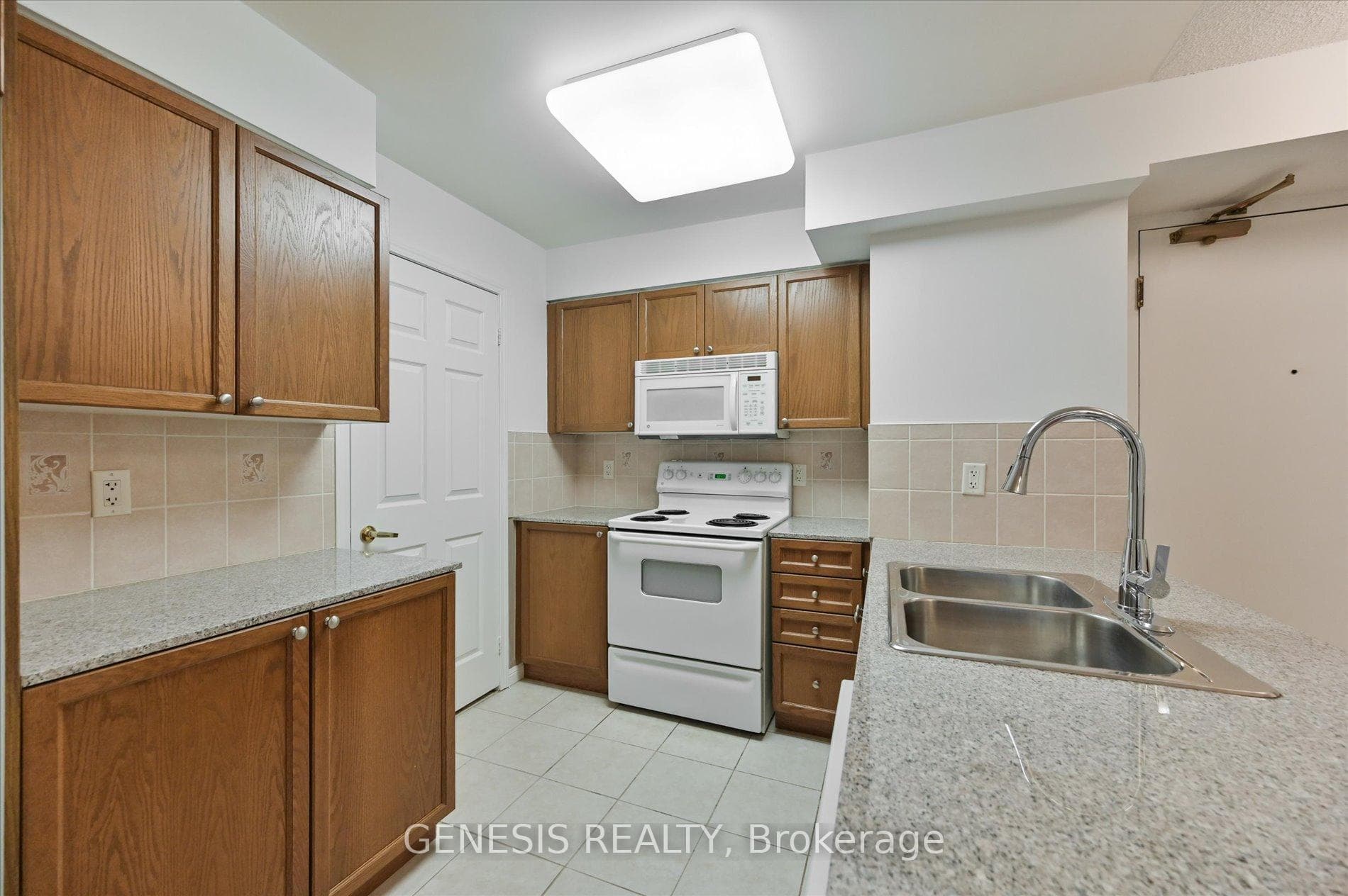 5940 Yonge Street Unit 209 photo 16