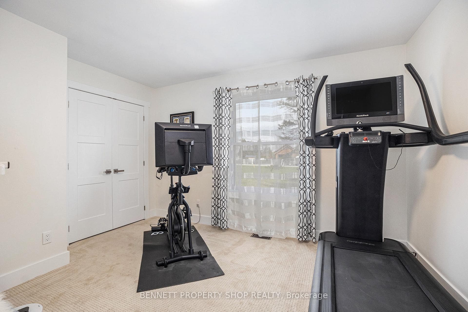 16084 Lakeside Drive photo 19