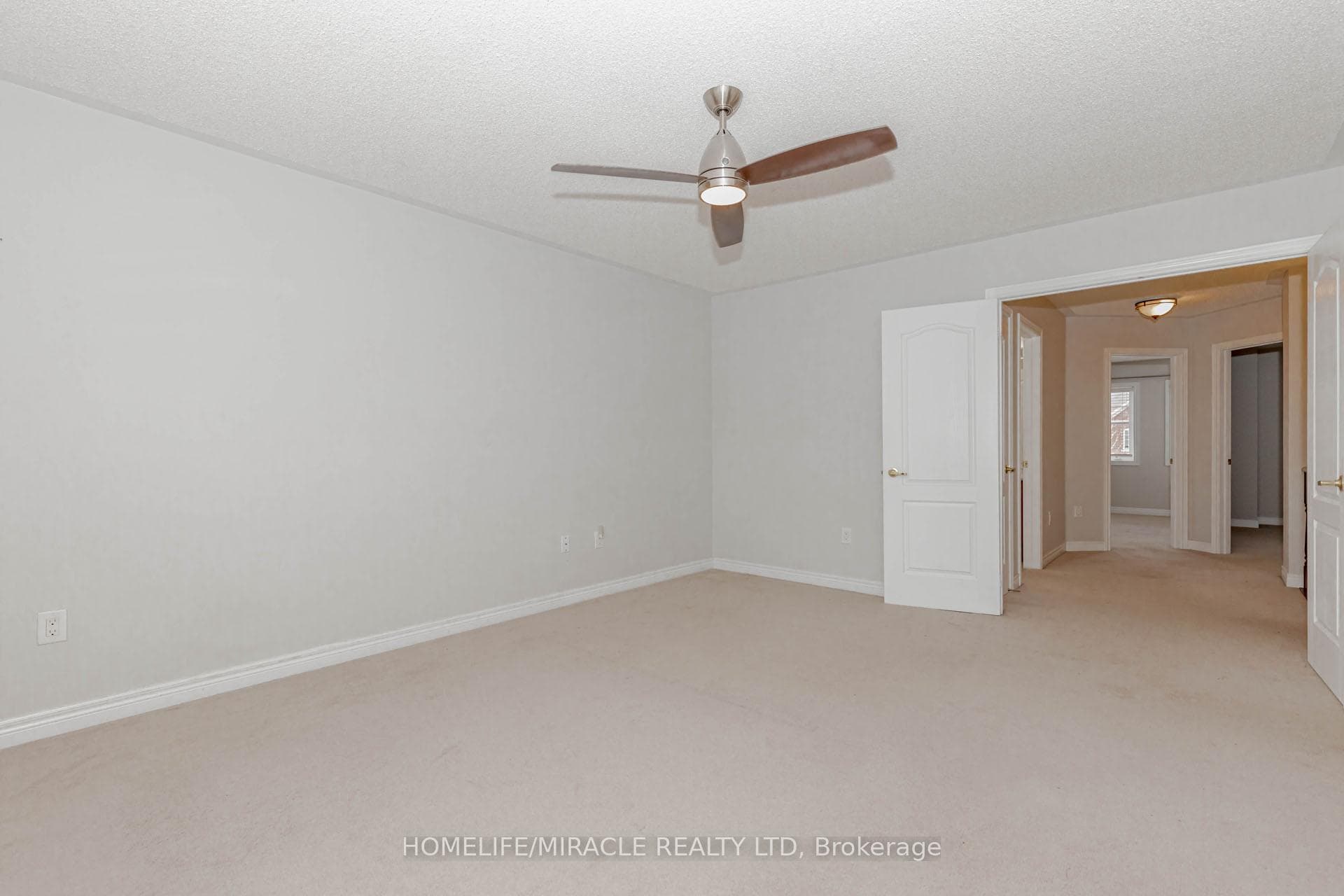 488 Landsborough Avenue photo 23