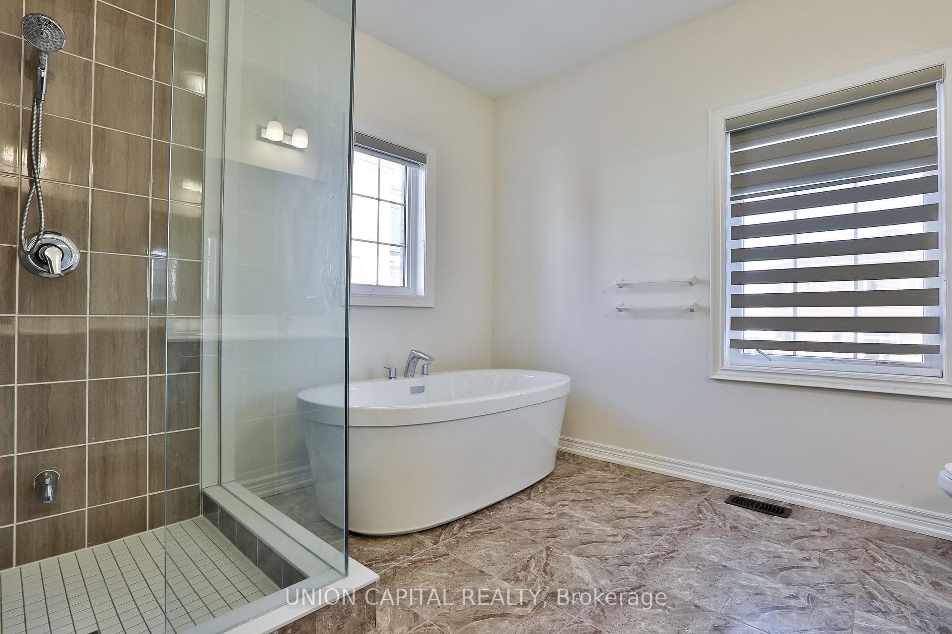 30 Leary Crescent photo 24