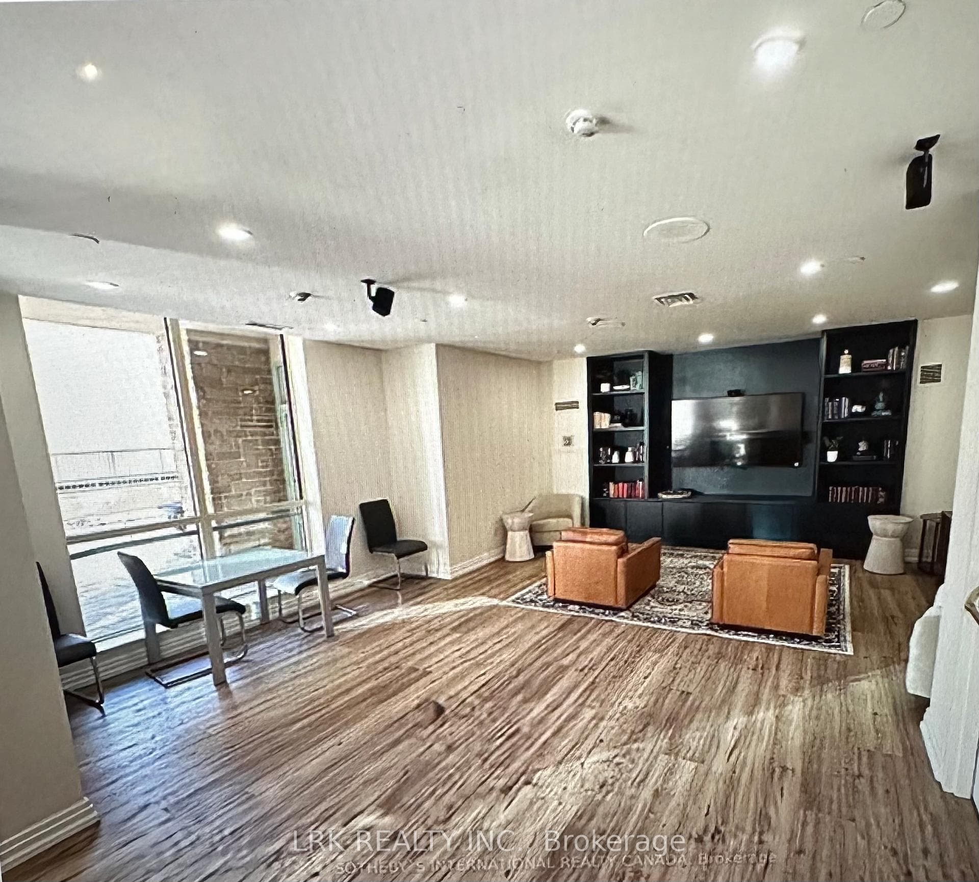101 Subway Crescent Unit 308 photo 18