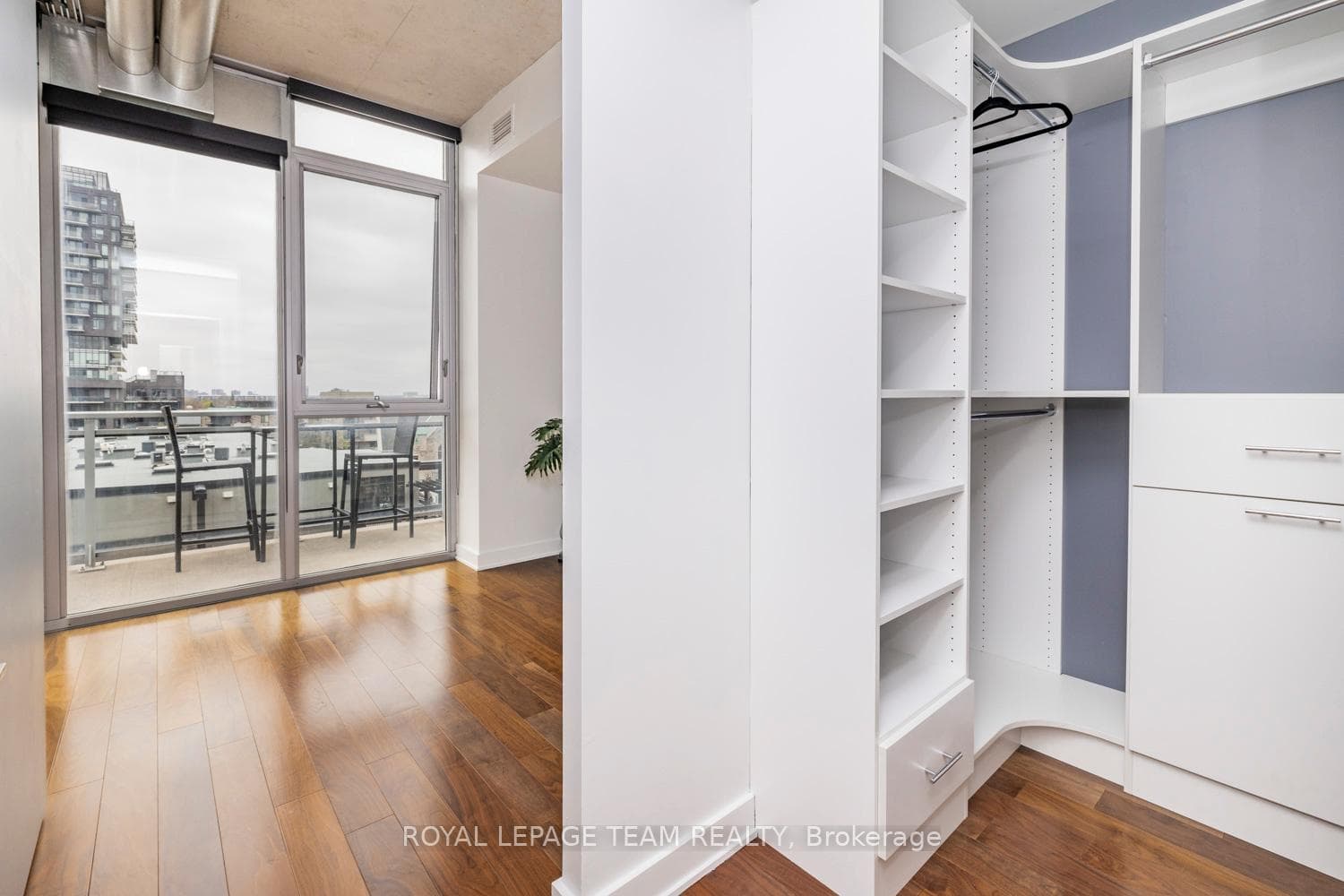 360 Mcleod Street Unit 717 photo 17