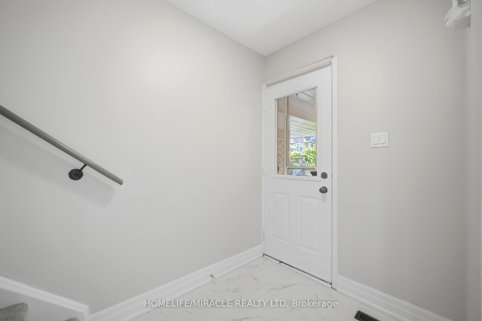 35 Ceremonial Drive Unit 18 photo 7