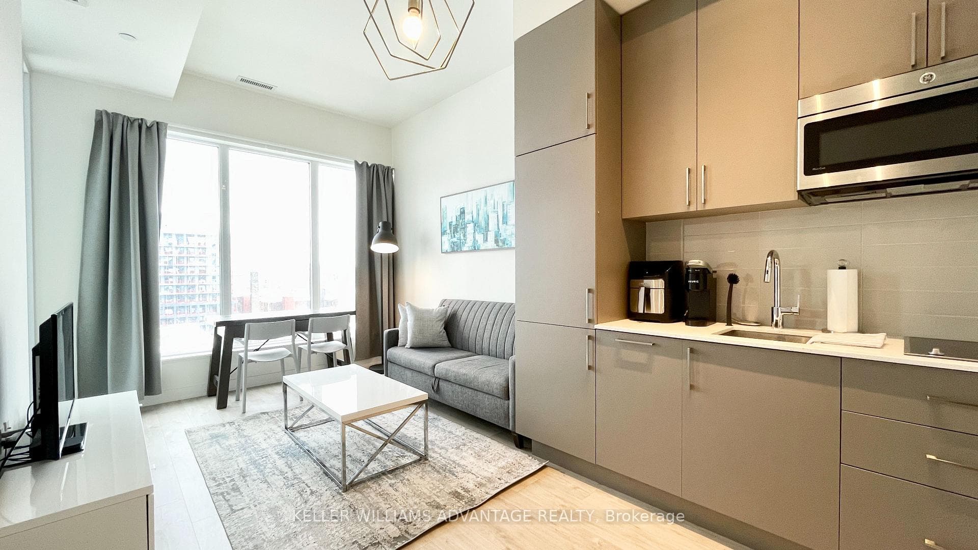 27 Bathurst Street Unit 813W photo 3
