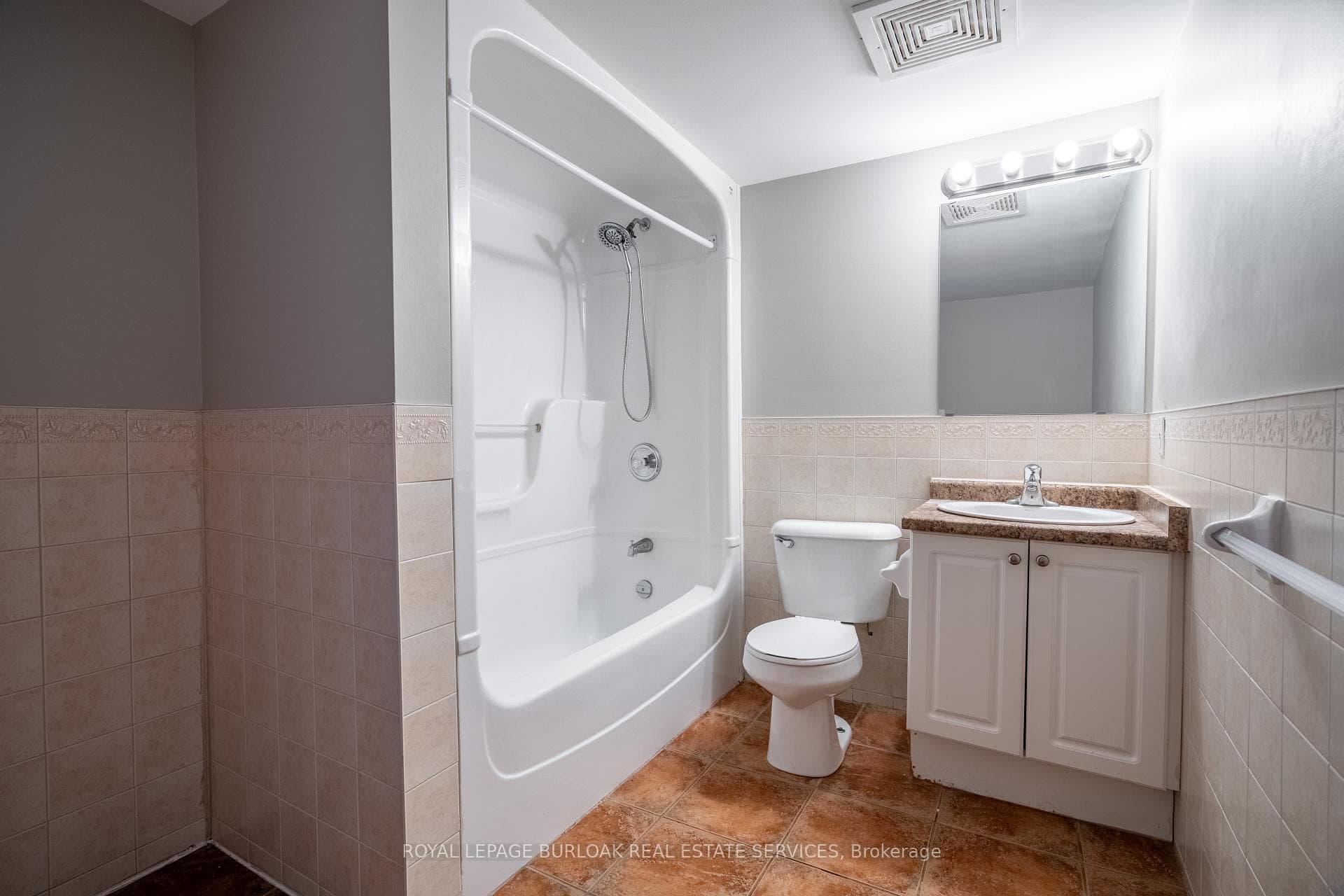 76 Dalhousie Street Unit 305 photo 11