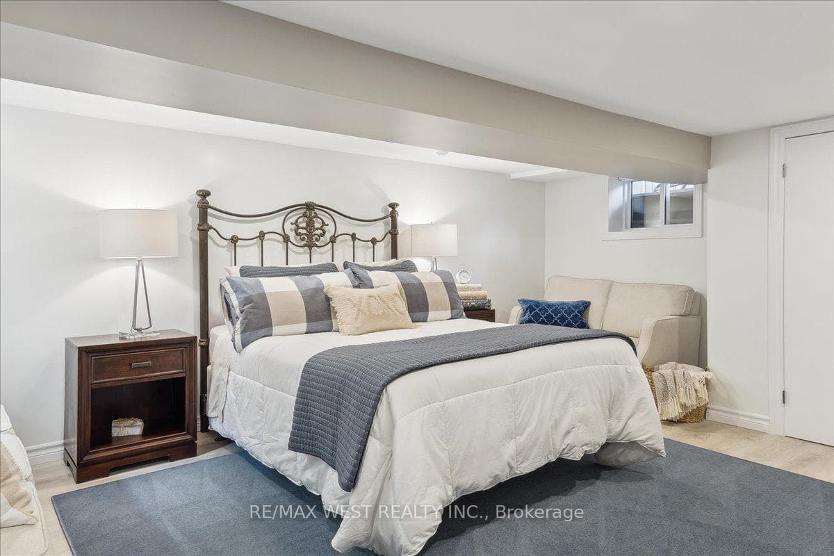 12 Parkwood Drive photo 10