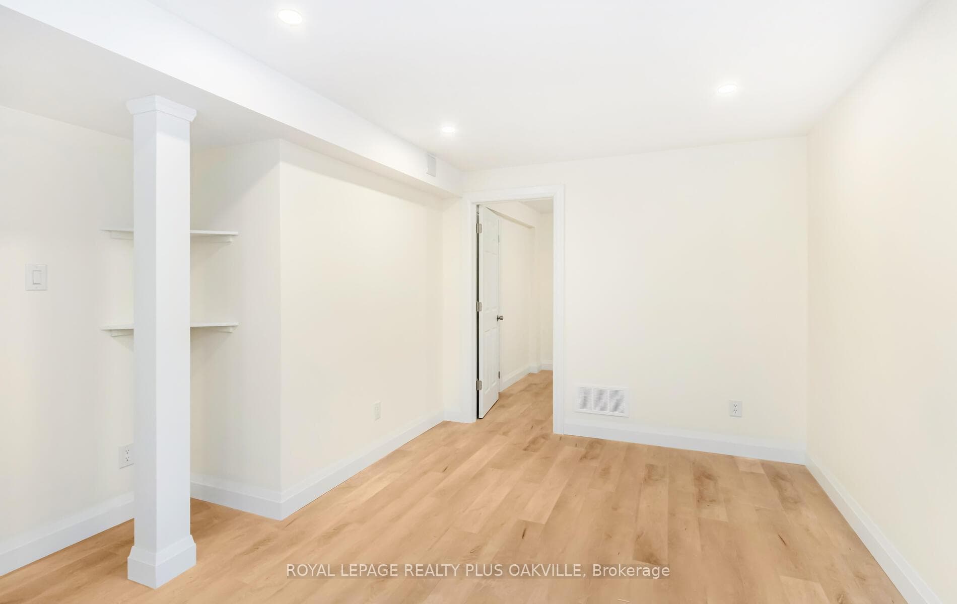 64 Fernlea Crescent Unit BSMT photo 17