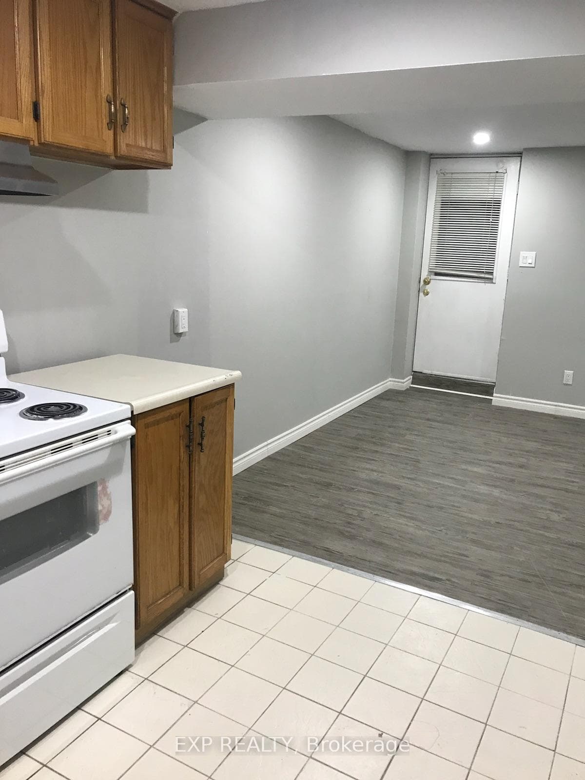 1447 Fleming Court photo 3