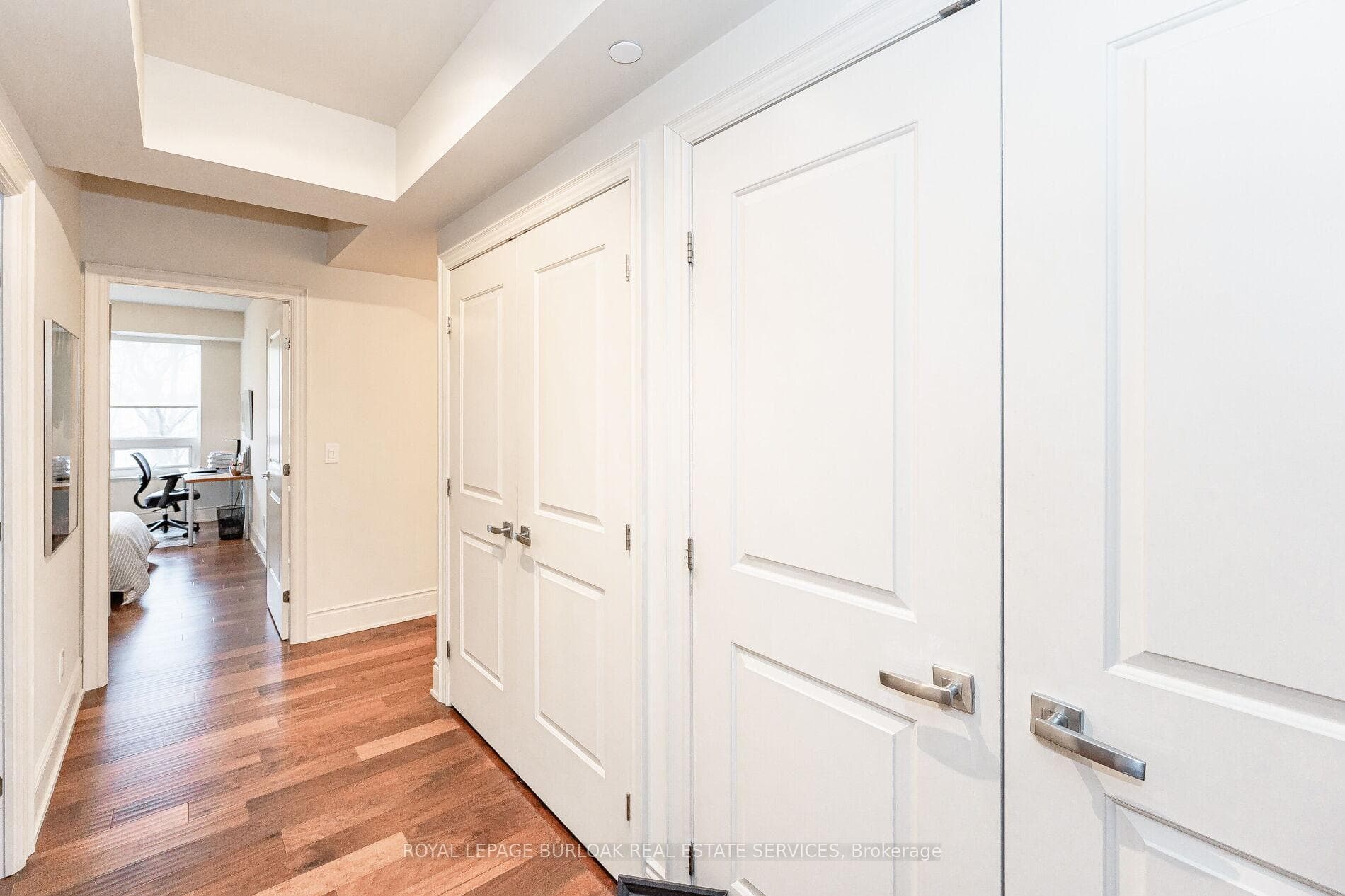 3500 Lakeshore Road Unit 503 photo 4