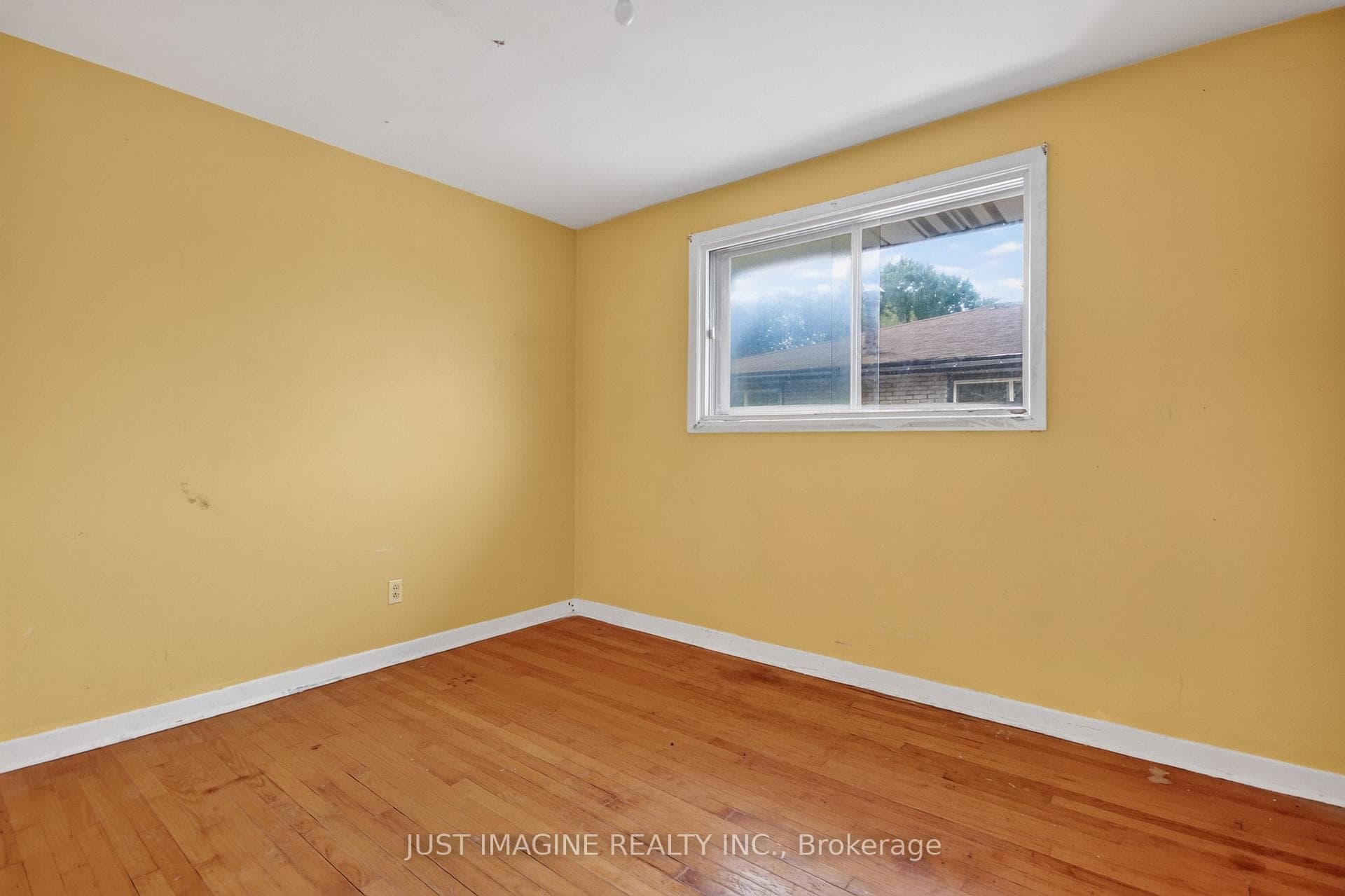 2654 Conn Street photo 20