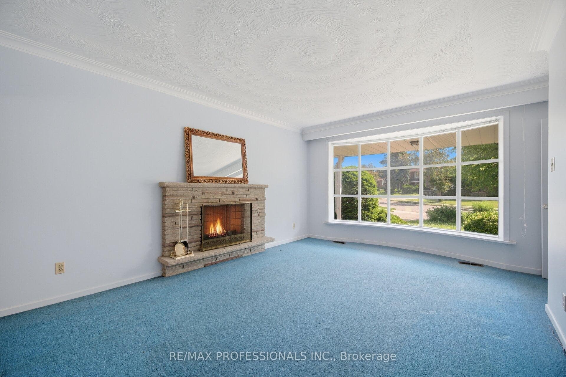 30 Grasspoint Crescent photo 6