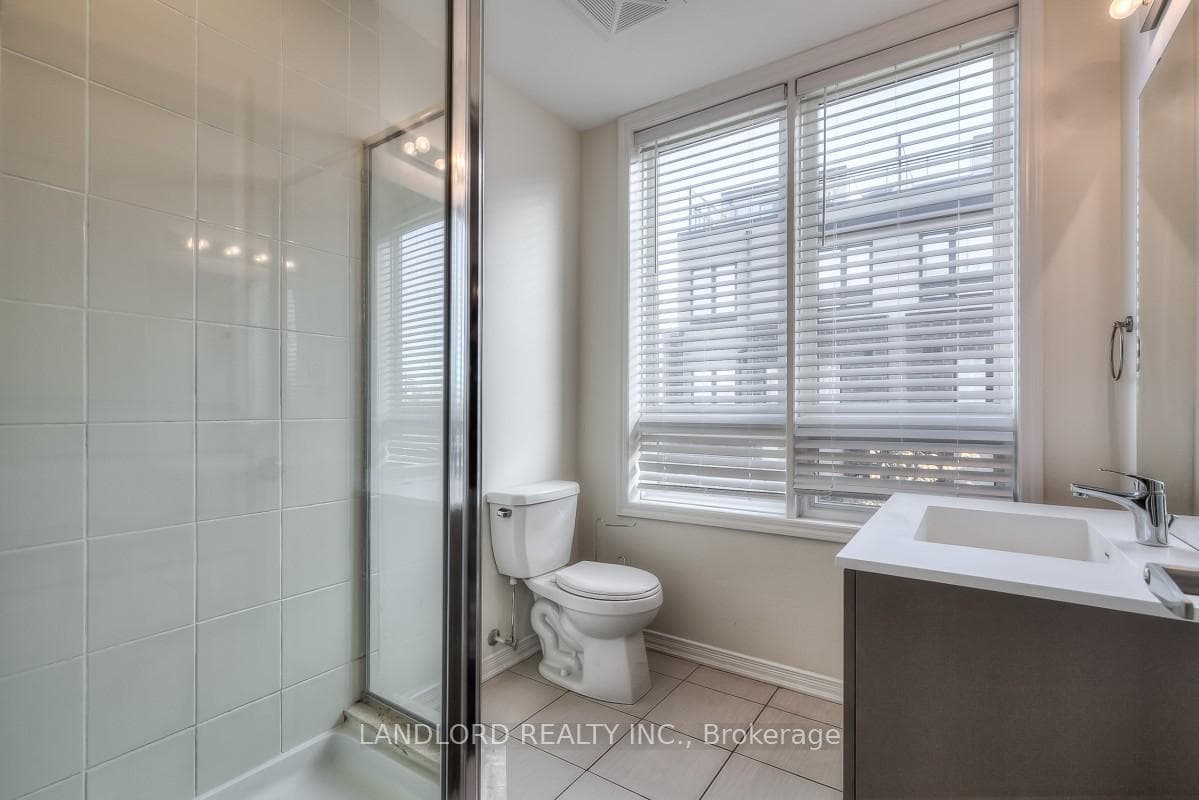 1120 Briar Hill Avenue Unit C305 photo 8