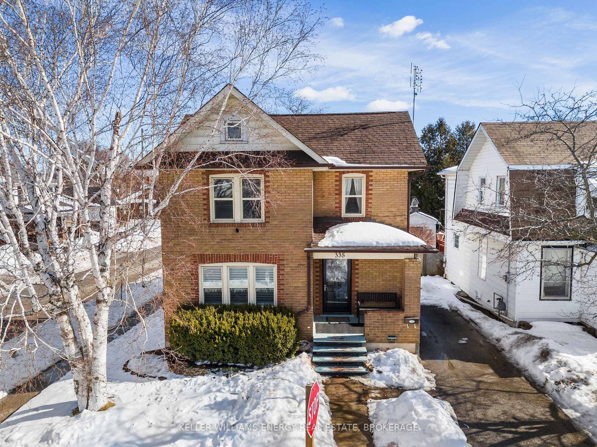 335 Kingsdale Avenue photo 2