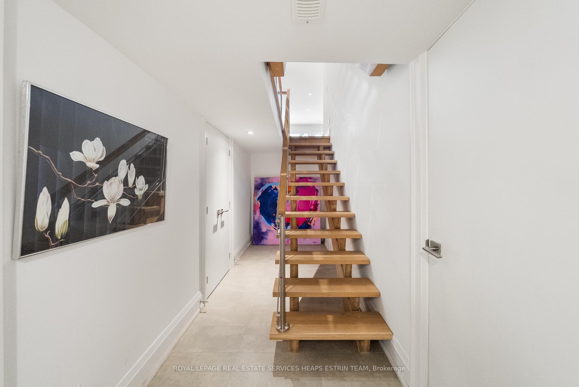 565 Deloraine Avenue photo 37